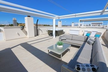 Luxe penthouse Los Altos met dakterras prive lift en jacuzzi - AT HOME Real Estate