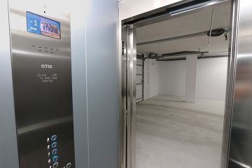 Luxe penthouse Los Altos met dakterras prive lift en jacuzzi - AT HOME Real Estate