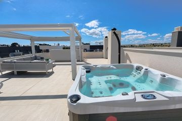 Luxe penthouse Los Altos met dakterras prive lift en jacuzzi - AT HOME Real Estate