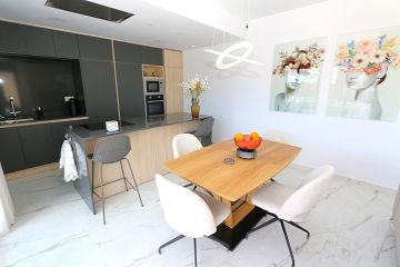 Luxe penthouse Los Altos met dakterras prive lift en jacuzzi - AT HOME Real Estate