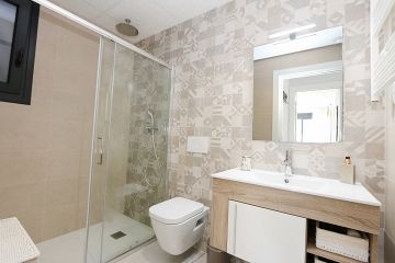 Luxe penthouse Los Altos met dakterras prive lift en jacuzzi - AT HOME Real Estate