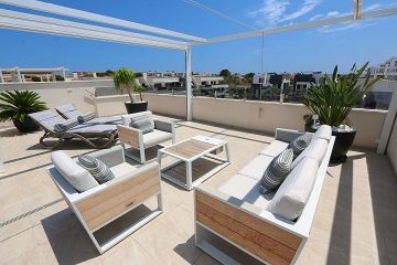 Prachtig Penthouse Appartement in Los Altos met Dakterras, Jacuzzi & Luxe Faciliteiten - AT HOME Real Estate