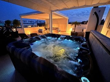 Prachtig Penthouse Appartement in Los Altos met Dakterras, Jacuzzi & Luxe Faciliteiten - AT HOME Real Estate