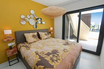 Prachtig Penthouse Appartement in Los Altos met Dakterras, Jacuzzi & Luxe Faciliteiten - AT HOME Real Estate