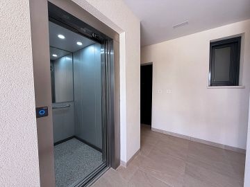 Prachtig Penthouse Appartement in Los Altos met Dakterras, Jacuzzi & Luxe Faciliteiten - AT HOME Real Estate