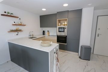 Prachtig Penthouse Appartement in Los Altos met Dakterras, Jacuzzi & Luxe Faciliteiten - AT HOME Real Estate