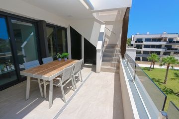 Prachtig Penthouse Appartement in Los Altos met Dakterras, Jacuzzi & Luxe Faciliteiten - AT HOME Real Estate