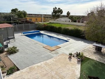 Exclusieve villa van 180 m² in Crevillente  - AT HOME Real Estate