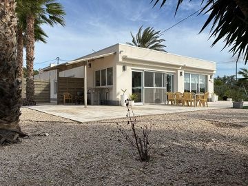 Exclusieve villa van 180 m² in Crevillente  - AT HOME Real Estate