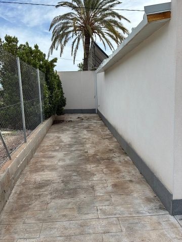 Exclusieve villa van 180 m² in Crevillente  - AT HOME Real Estate