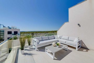 WUNDERSCHÖNES PENTHOUSE mit ATEMBERAUBENDER AUSSICHT - LAS COLINAS GOLF - AT HOME Real Estate