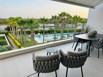 WUNDERSCHÖNES PENTHOUSE mit ATEMBERAUBENDER AUSSICHT - LAS COLINAS GOLF - AT HOME Real Estate