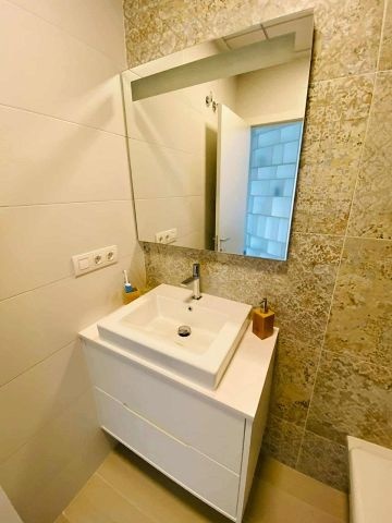 WUNDERSCHÖNES PENTHOUSE mit ATEMBERAUBENDER AUSSICHT - LAS COLINAS GOLF - AT HOME Real Estate