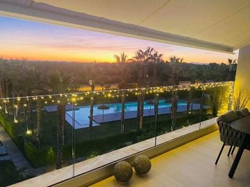 WUNDERSCHÖNES PENTHOUSE mit ATEMBERAUBENDER AUSSICHT - LAS COLINAS GOLF - AT HOME Real Estate