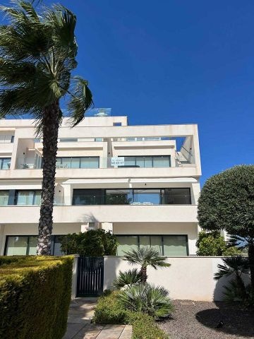 WUNDERSCHÖNES PENTHOUSE mit ATEMBERAUBENDER AUSSICHT - LAS COLINAS GOLF - AT HOME Real Estate