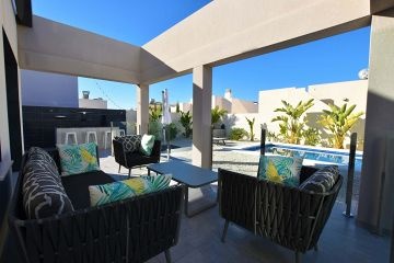 Fantastic villa with beautiful views - AT HOME Real Estate