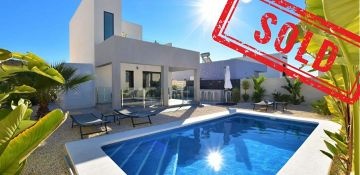 Fantastic villa with beautiful views - AT HOME Real Estate