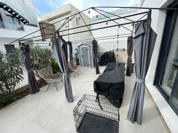 Prachtig gelijkvloers appartement in Santiago De La Ribera