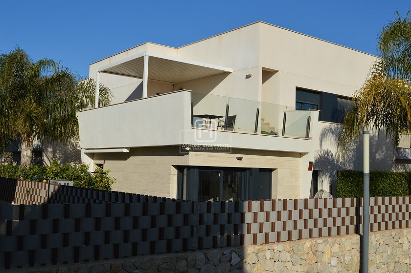LUXE VILLA MET 3 SLAAPKAMERS PILAR DE LA HORADADA