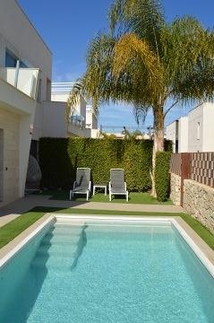 LUXE VILLA MET 3 SLAAPKAMERS PILAR DE LA HORADADA