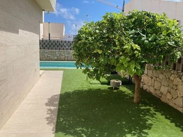 LUXE VILLA MET 3 SLAAPKAMERS PILAR DE LA HORADADA