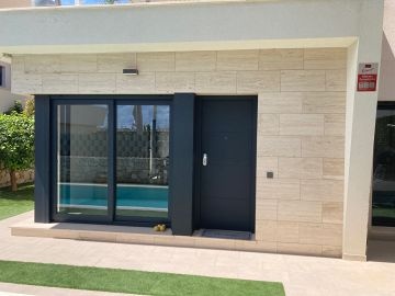 LUXE VILLA MET 3 SLAAPKAMERS PILAR DE LA HORADADA