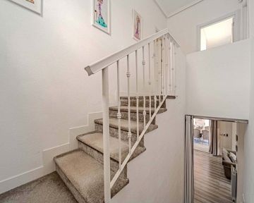 BELLE VILLA AVEC 6 CHAMBRES - AT HOME Real Estate