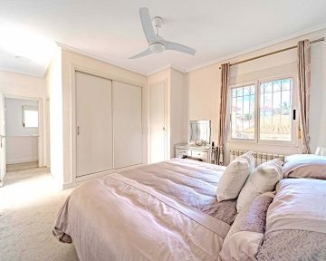 BELLE VILLA AVEC 6 CHAMBRES - AT HOME Real Estate