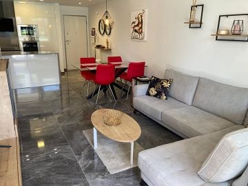 MAGNIFIQUE APPARTEMENT AU REZ-DE-CHAUSSÉE À LOS ALTOS - ORIHUELA COSTA - AT HOME Real Estate