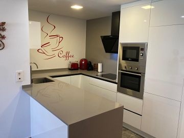 MAGNIFIQUE APPARTEMENT AU REZ-DE-CHAUSSÉE À LOS ALTOS - ORIHUELA COSTA - AT HOME Real Estate