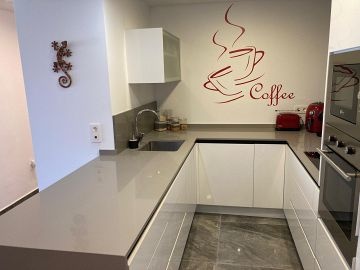 MAGNIFIQUE APPARTEMENT AU REZ-DE-CHAUSSÉE À LOS ALTOS - ORIHUELA COSTA - AT HOME Real Estate