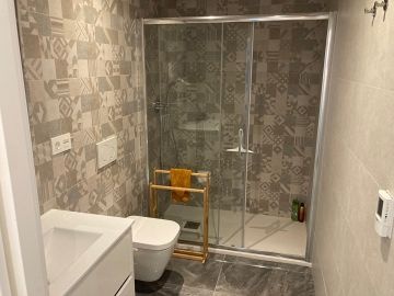 MAGNIFIQUE APPARTEMENT AU REZ-DE-CHAUSSÉE À LOS ALTOS - ORIHUELA COSTA - AT HOME Real Estate