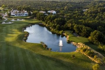 STUNNING APARTMENTS with MAGNIFICENT VIEWS - AT HOME Real Estate