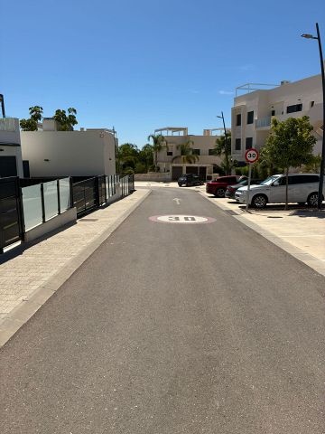 Schitterende villa op Lo Romero Golf, Pilar de la Horadada - AT HOME Real Estate