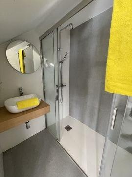 Recente Villa  - AT HOME Real Estate