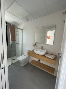 Recente Villa  - AT HOME Real Estate