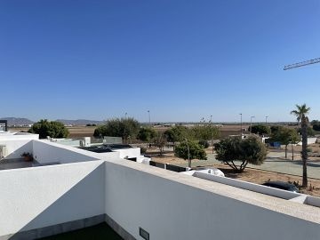 Recente Villa  - AT HOME Real Estate