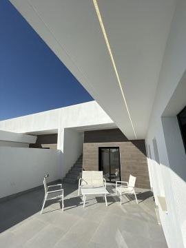 Recente Villa  - AT HOME Real Estate