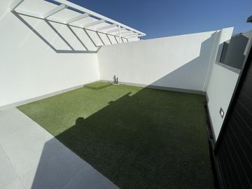 Recente Villa  - AT HOME Real Estate